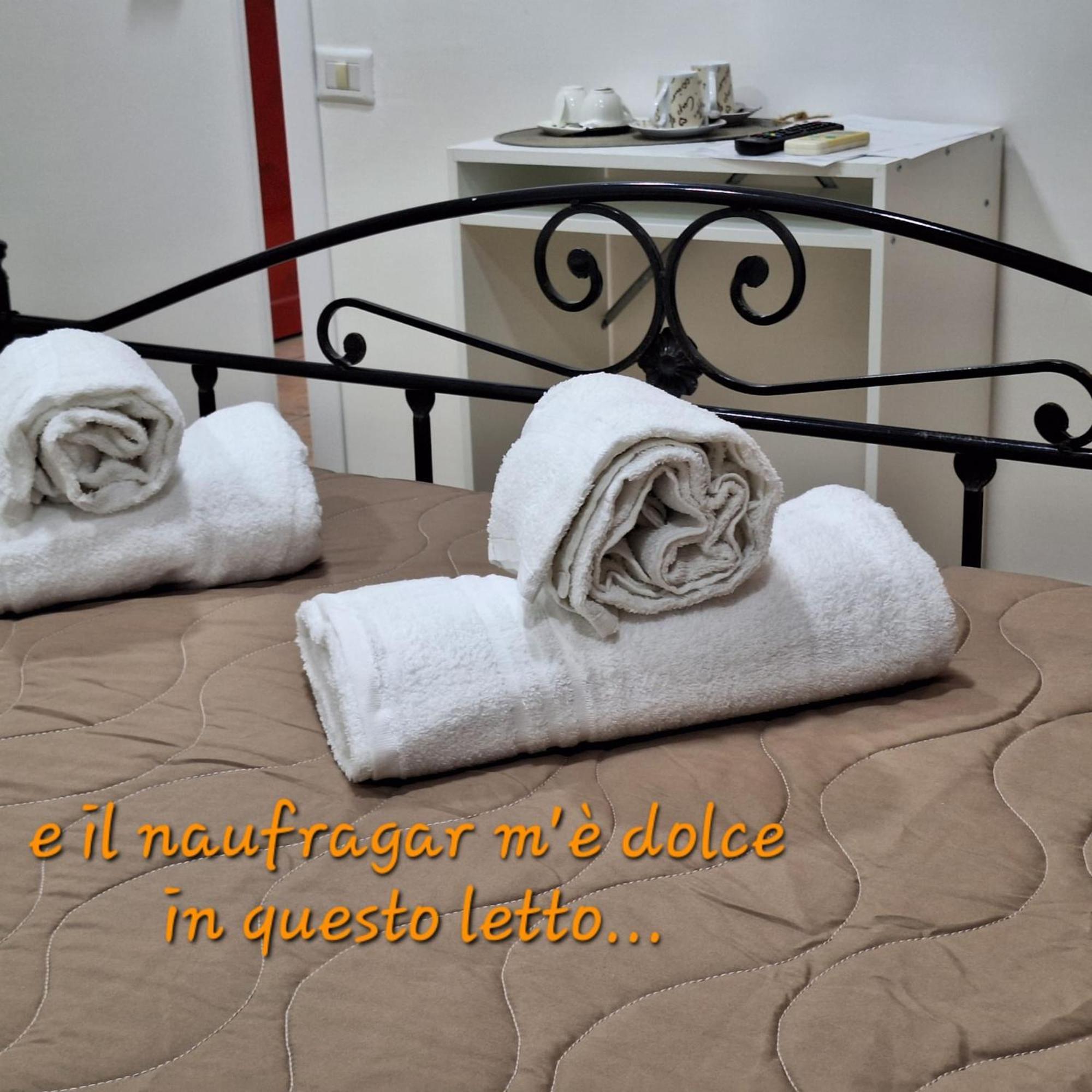Giallo Limone B&B Salerno Camera foto