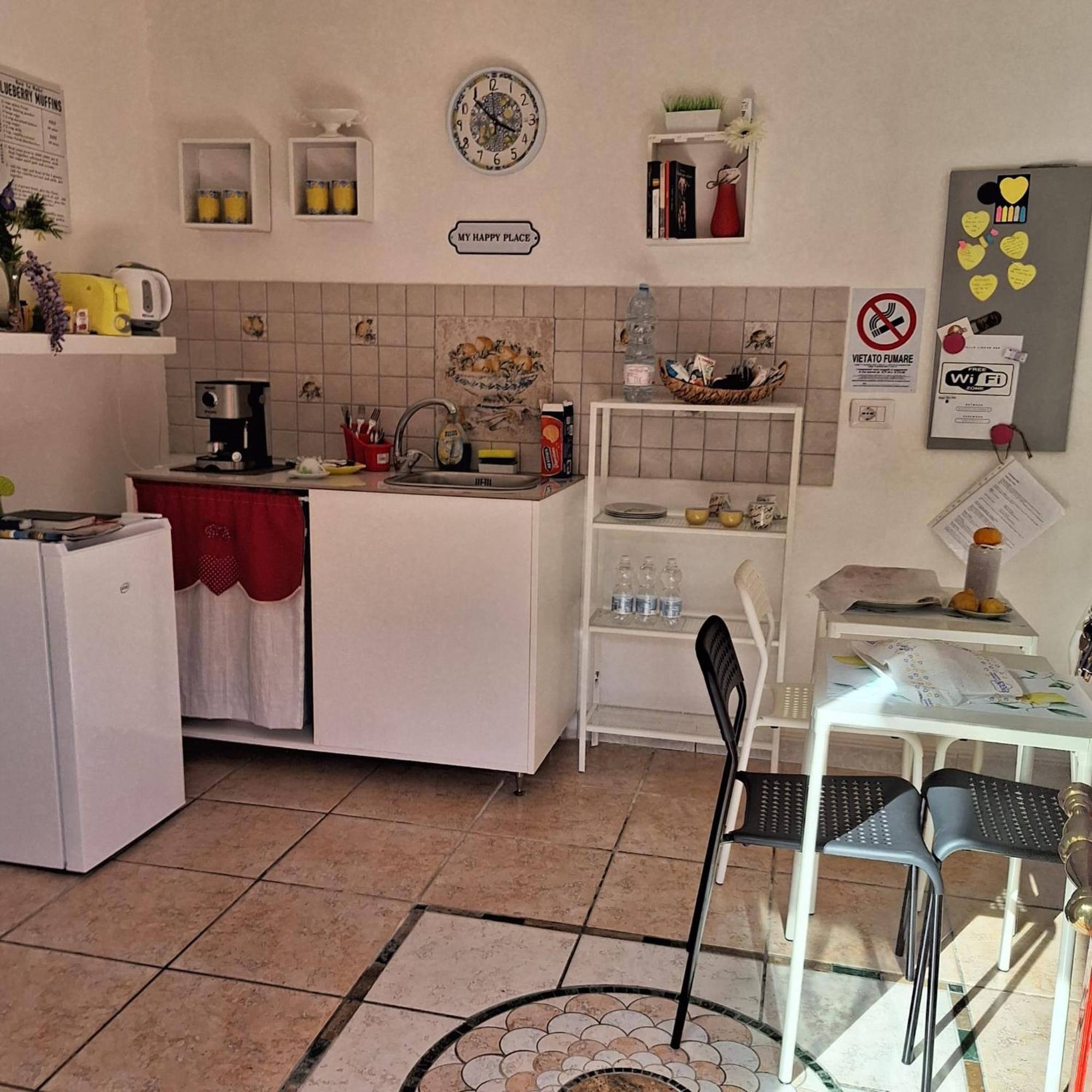 Giallo Limone B&B Salerno Esterno foto